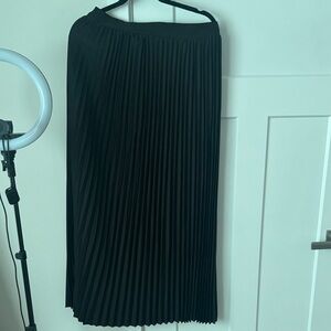 SHEIN Elegant Black Pleated Maxi Skirt